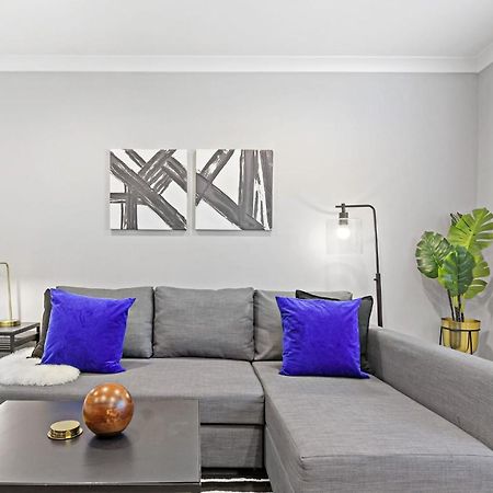 Sophisticated Studio Apartment With Modern Kitchen - Oakdale Od2 Rep Chicago Esterno foto