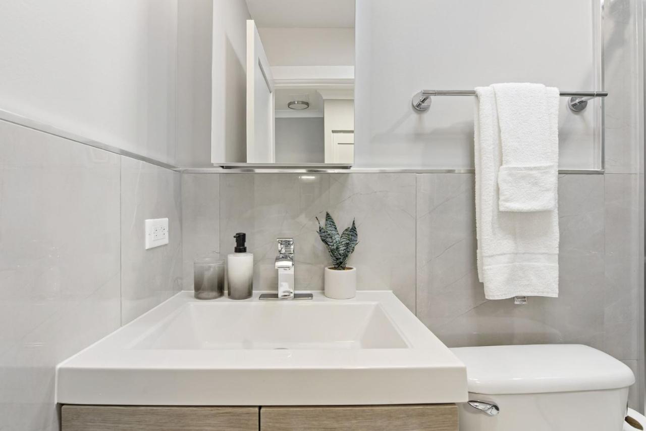 Sophisticated Studio Apartment With Modern Kitchen - Oakdale Od2 Rep Chicago Esterno foto